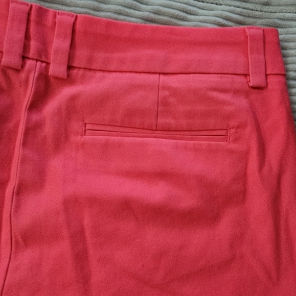 a.n.a Women's Bright Pink Twill Shorts Size 10 - Picture 8 of 8
